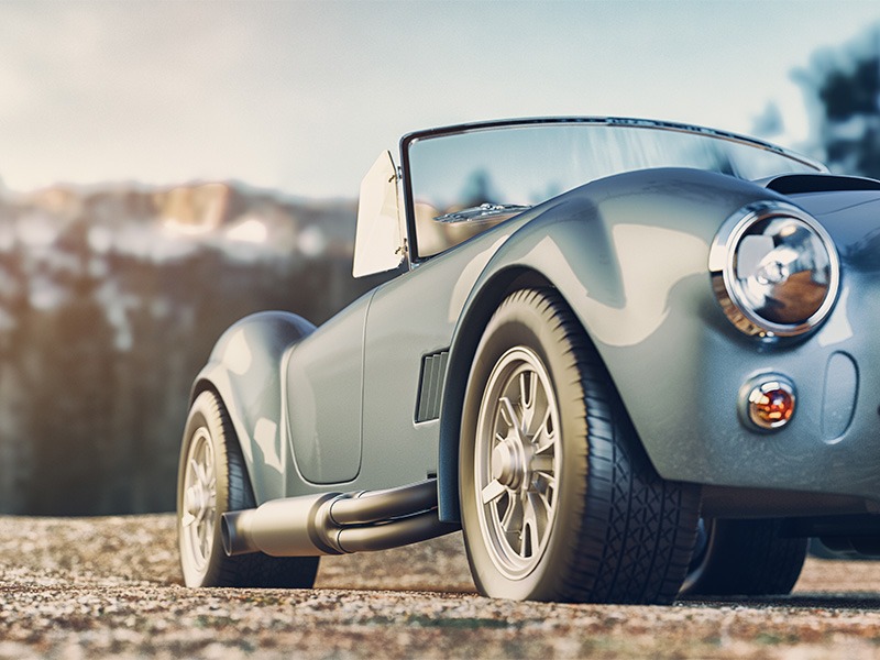 Ein schöner, gut gepflegter hellblauer Oldtimer.